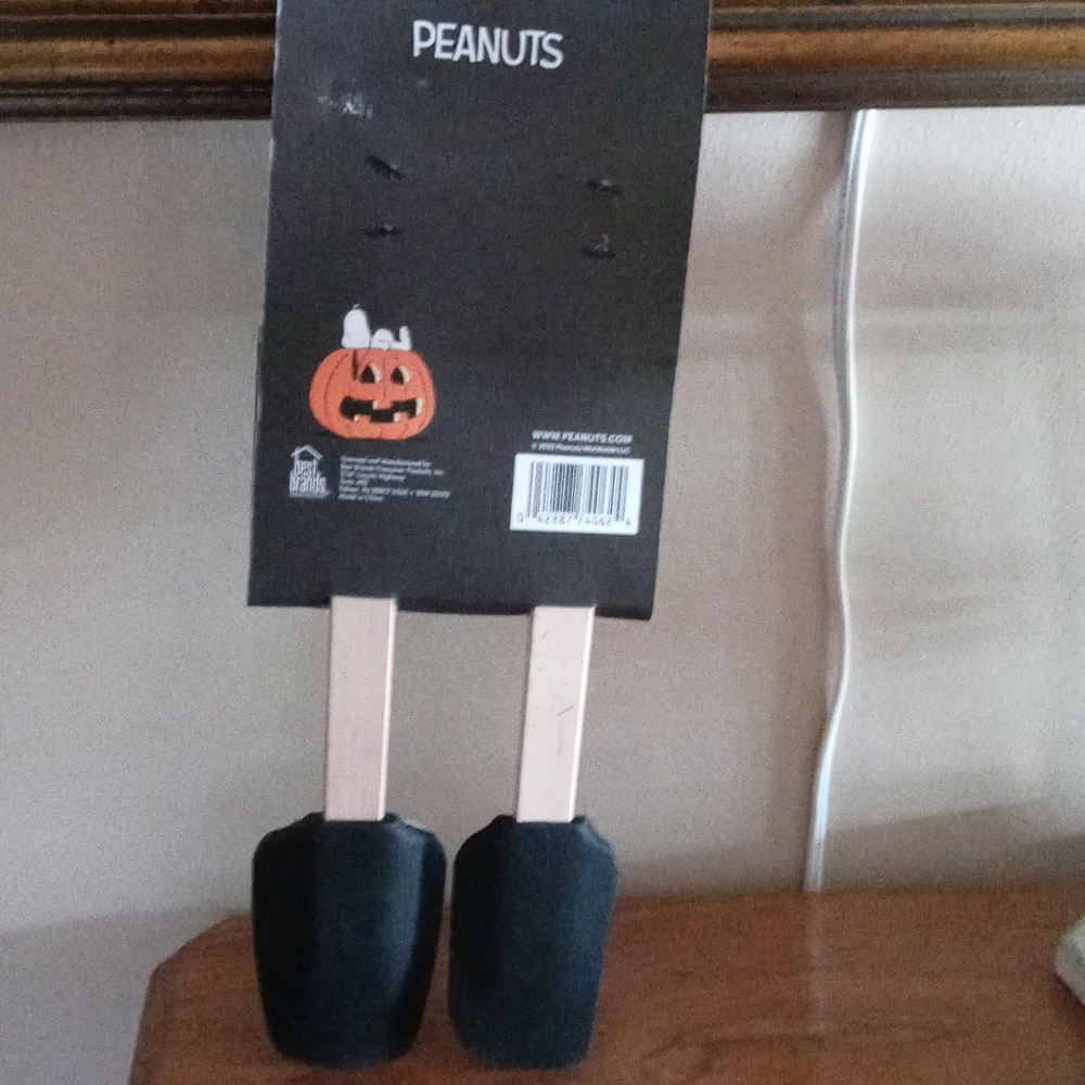 Snoopy Halloween spatulas